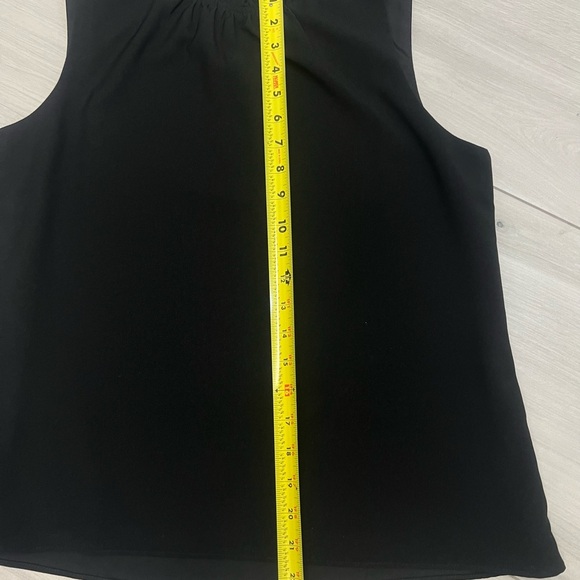 J. Crew Black Sleeveless Ruffle-Neck Shell Blouse Sz S Preppy Classic Office - Picture 6 of 7